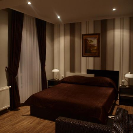 Hotel Mimoza Razgrad Exterior photo