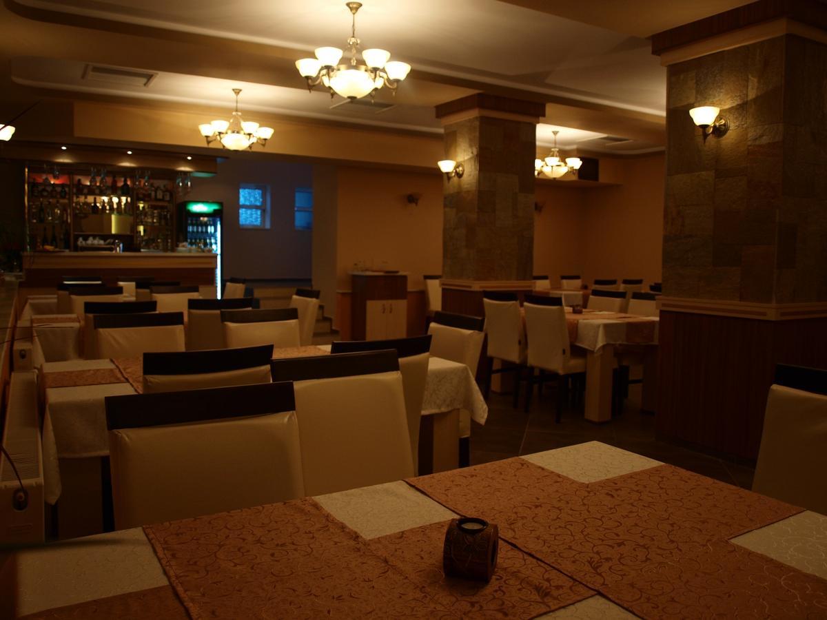 Hotel Mimoza Razgrad Exterior photo