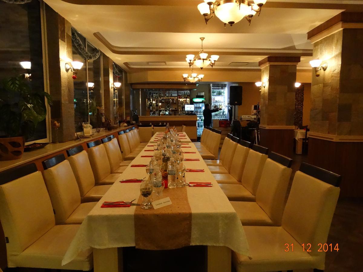 Hotel Mimoza Razgrad Exterior photo