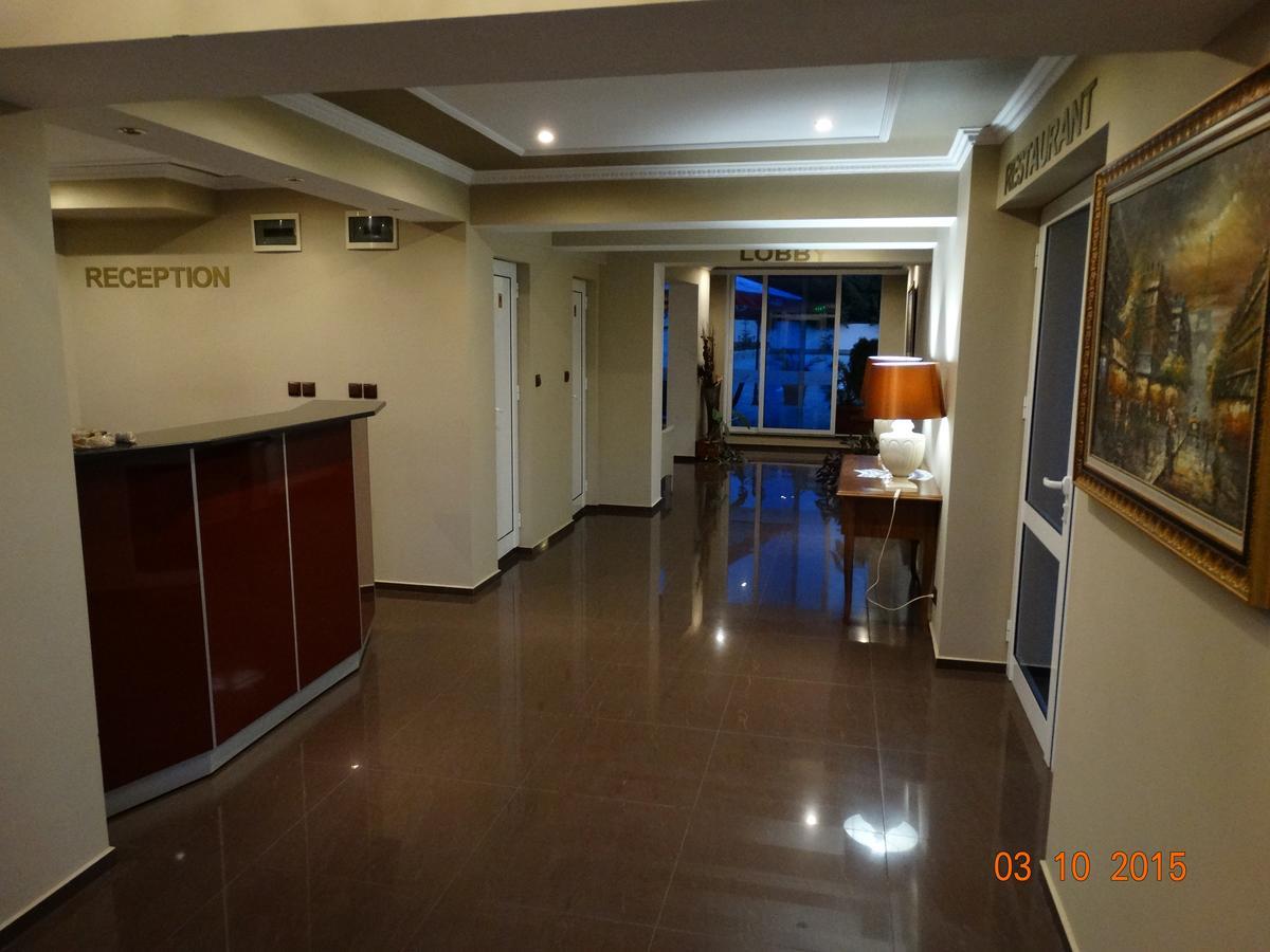 Hotel Mimoza Razgrad Exterior photo